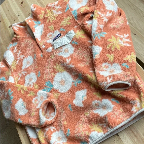 Patagonia Synchilla Orange Boho Floral Snap Pullover - Picture 7 of 10